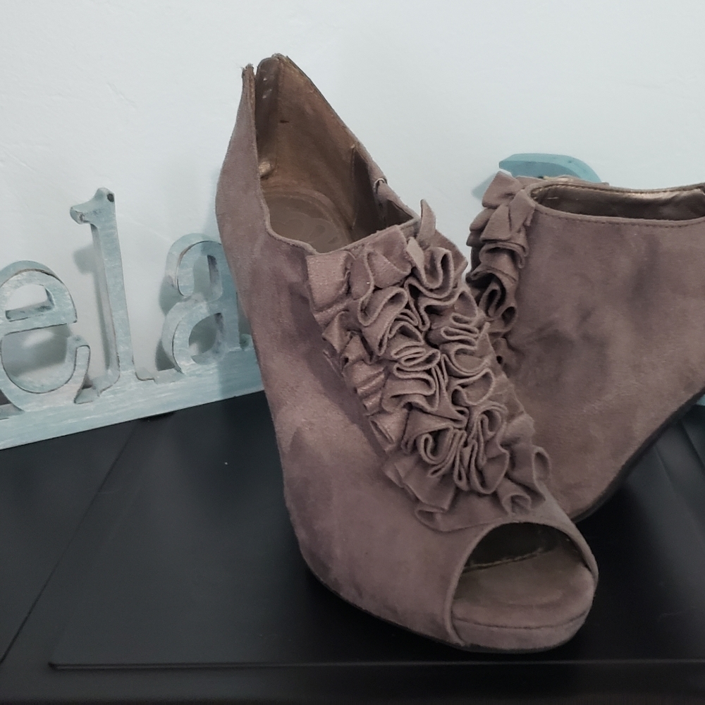 Gently Used Fergalicious Shoes
